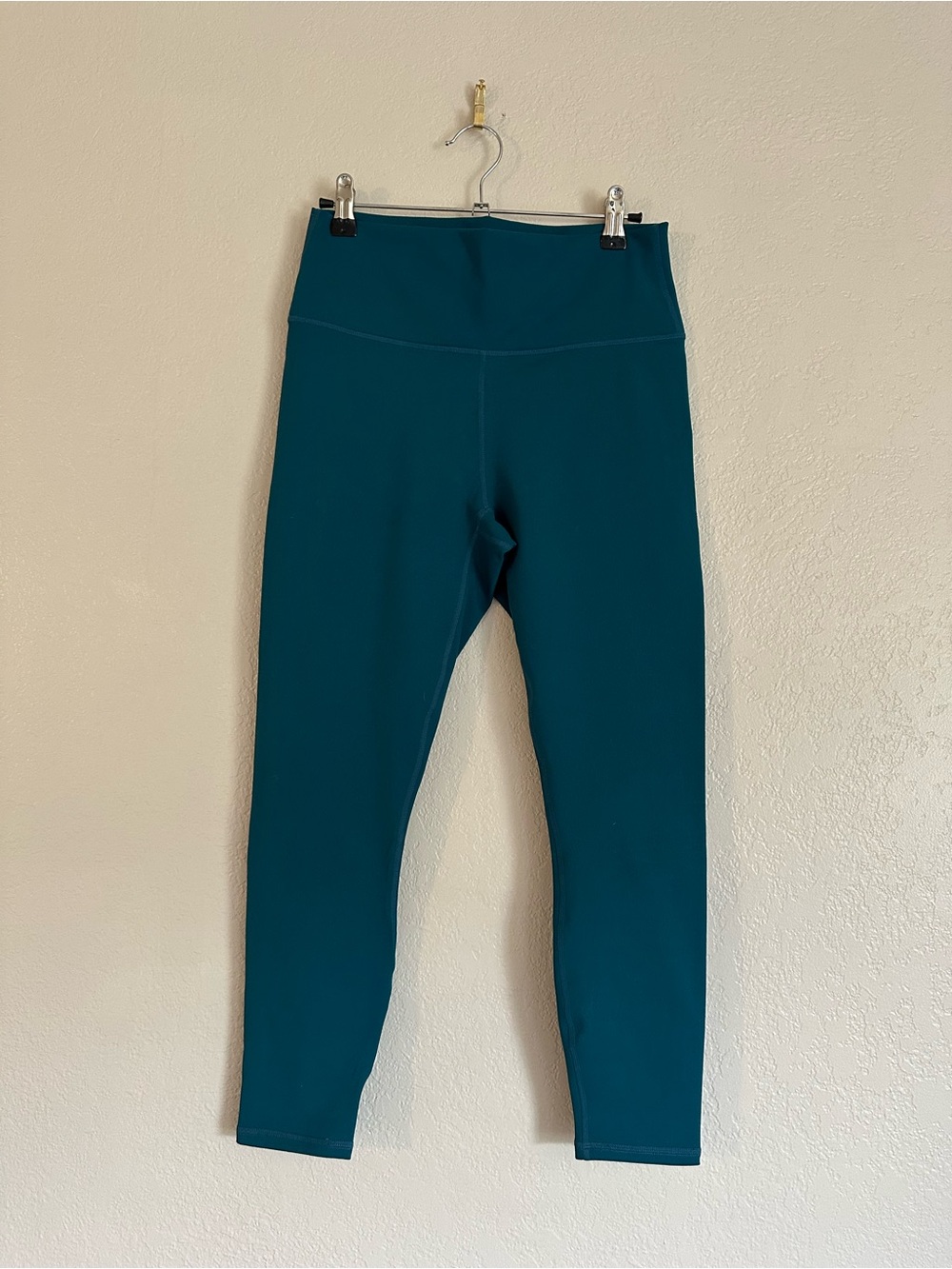 Fabletics High Waisted Powerhold Leggings 7/8 Length